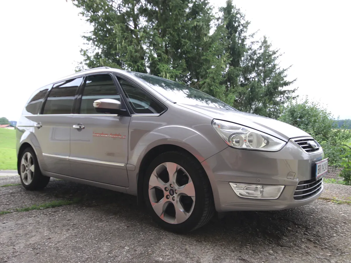 Ford Galaxy 2012 photo 2