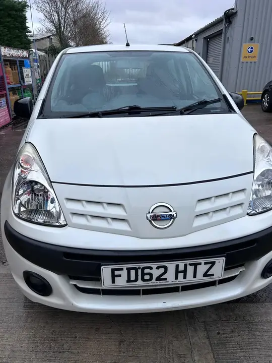 Nissan Pixo