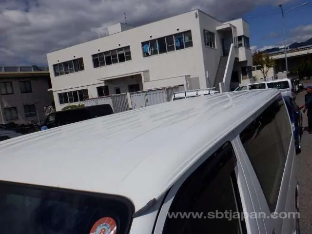 Toyota Regiusace Van 2018 photo 5