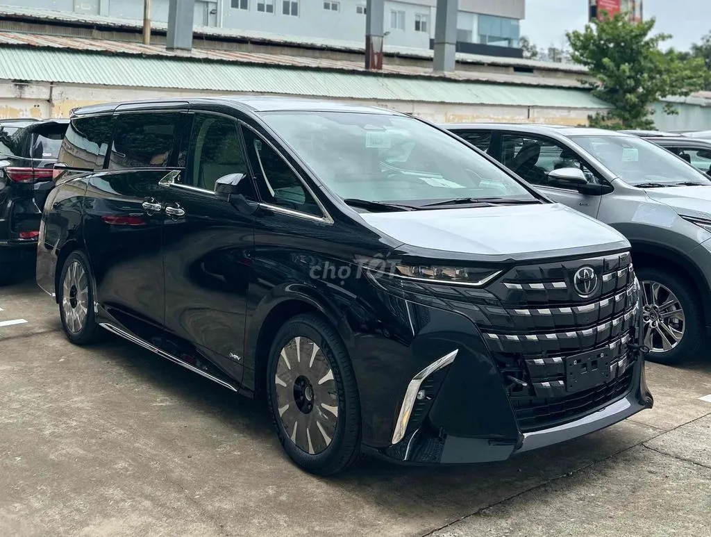 Toyota Alphard 2026 photo 2