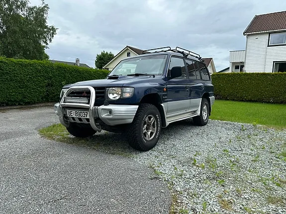 Mitsubishi Pajero 1999 photo 2