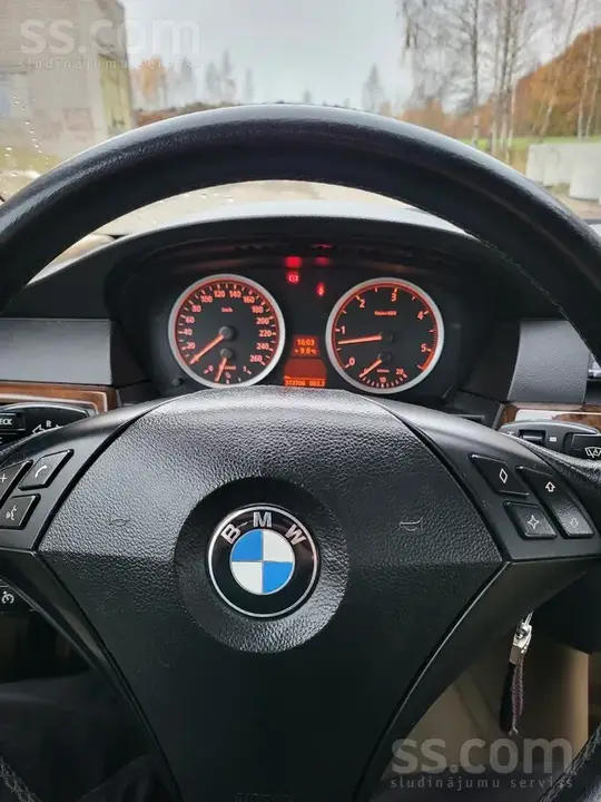 BMW 530D 2005 photo 5
