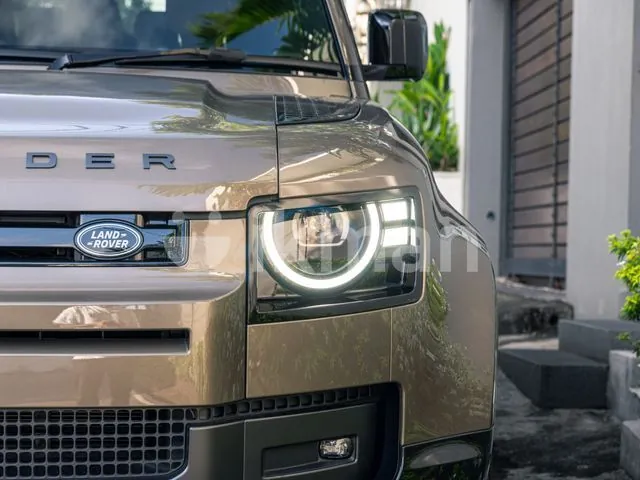 Land Rover Defender 2026 photo 4