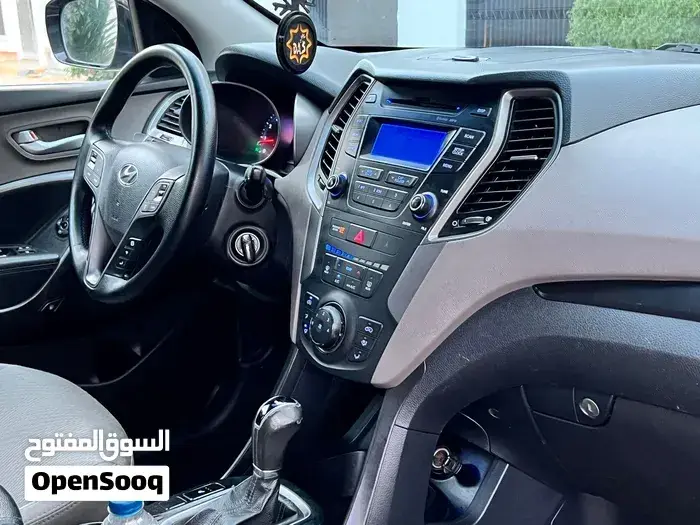 Hyundai Santa Fe 2015 photo 2