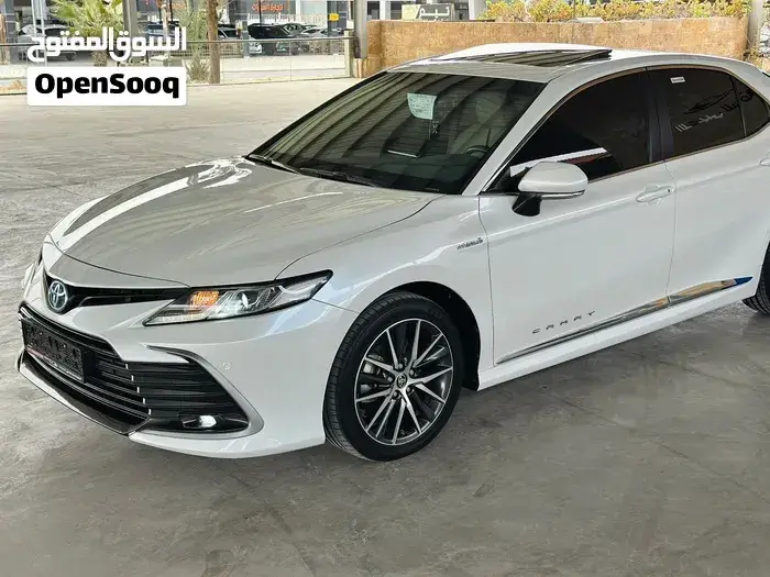 Toyota Camry 2023 photo 4
