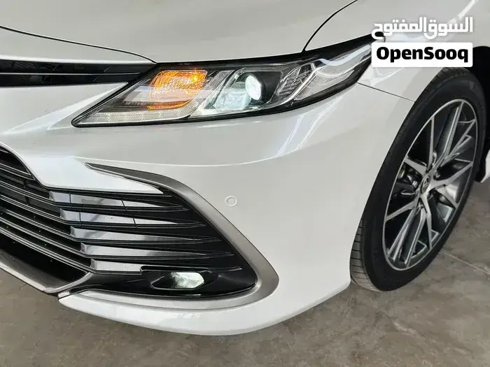 Toyota Camry 2023 photo 3