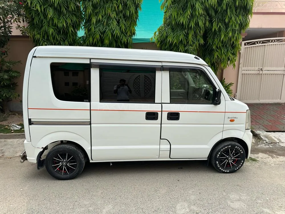 Mazda Scrum Van
