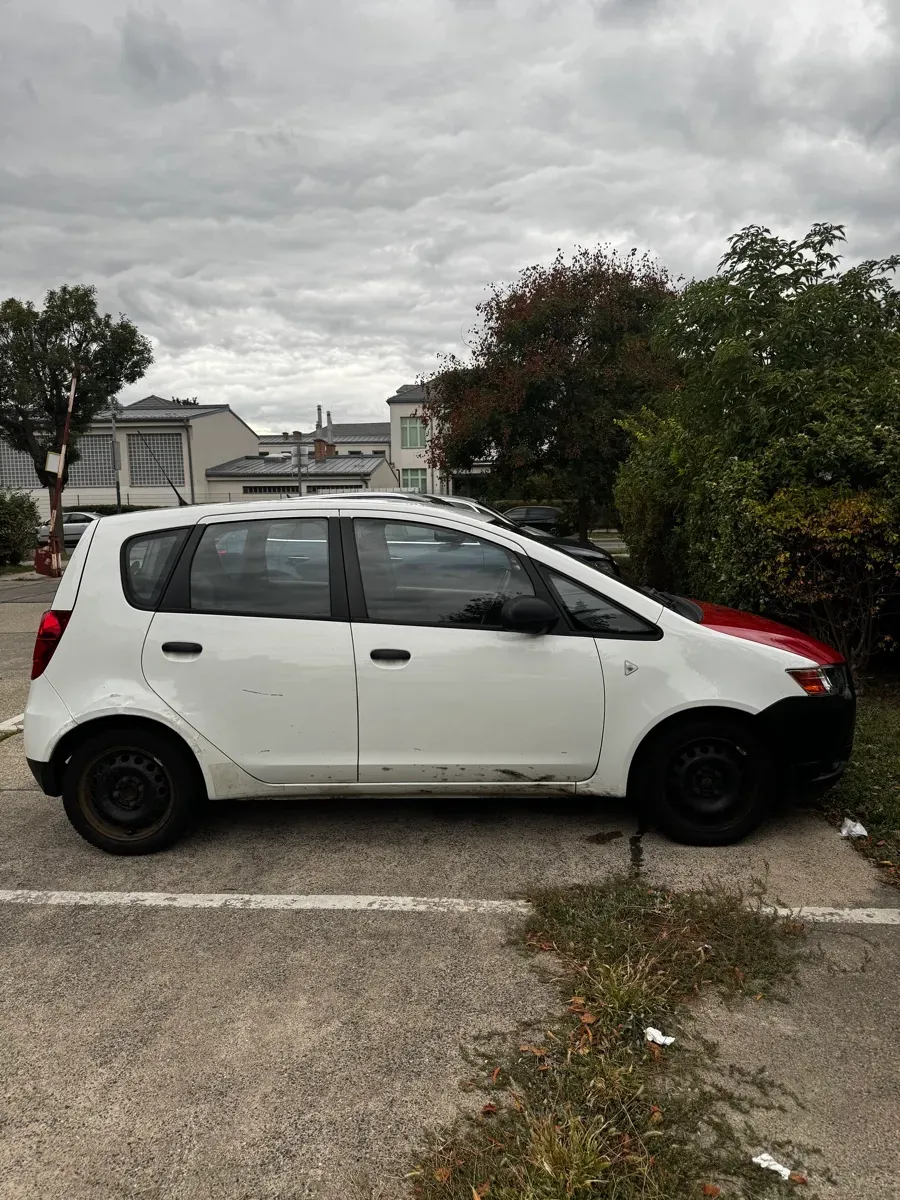 Mitsubishi Colt 2012 photo 3