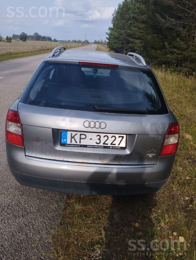 Audi A4 2004 photo 4