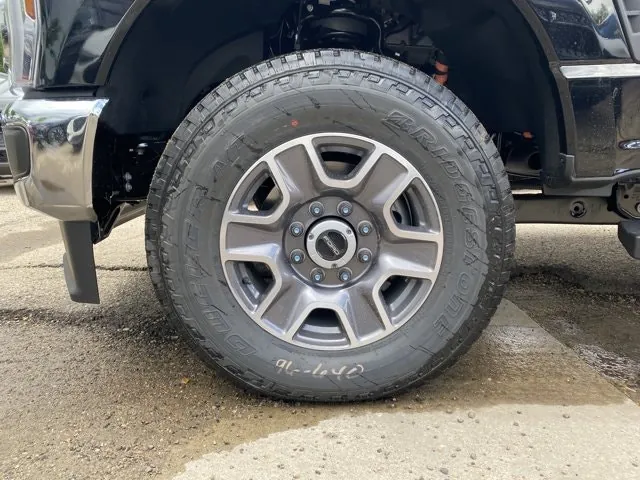 Ford Super Duty F-350 2026 photo 3