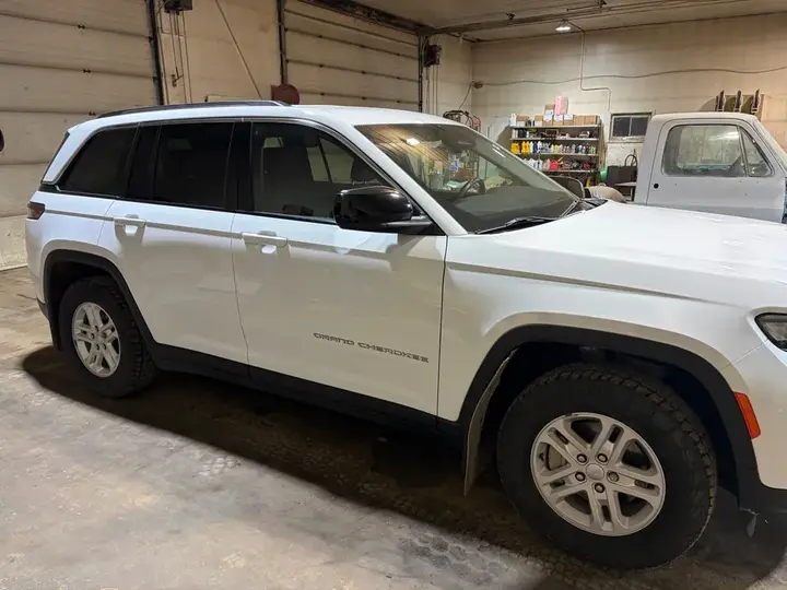 Jeep Grand Cherokee 2022 photo 2