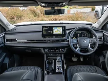 Mitsubishi Outlander 2026 photo 3