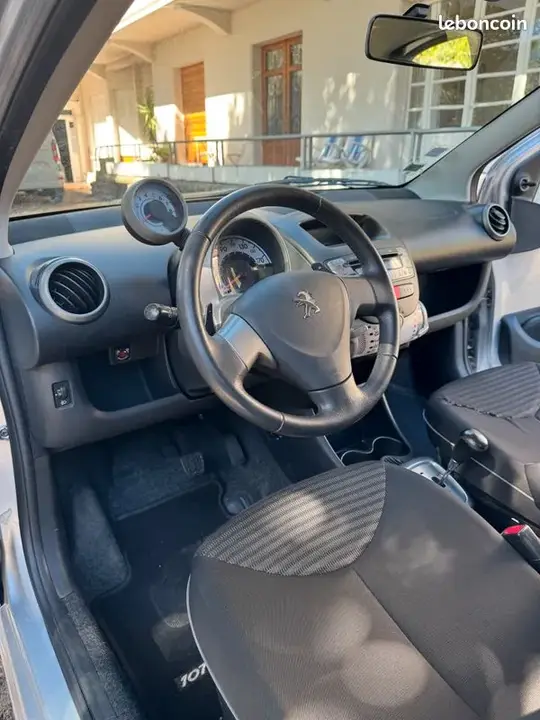 Peugeot 107 2014 photo 3