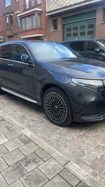 Mercedes-Benz Eqc400