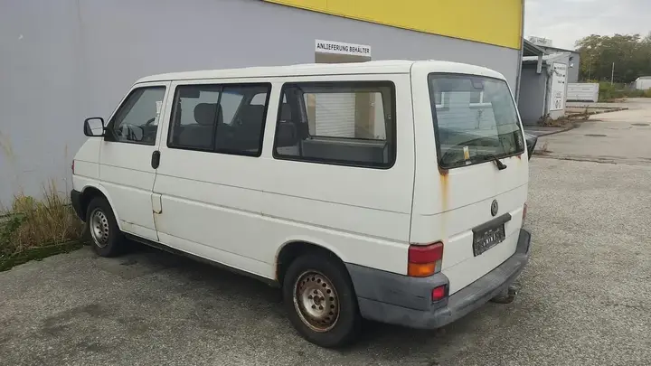 Volkswagen T4 2000 photo 2