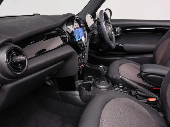 Mini Convertible 2022 photo 5