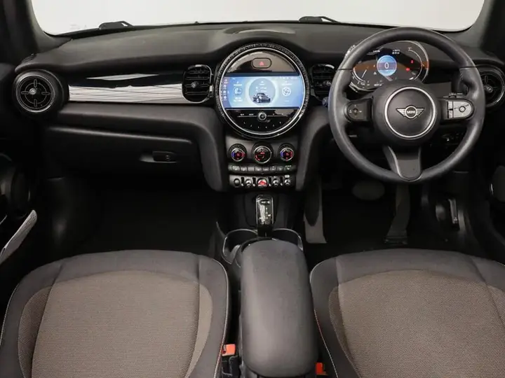 Mini Convertible 2022 photo 3