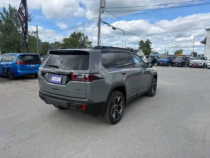 Jeep Cherokee 2026 photo 5