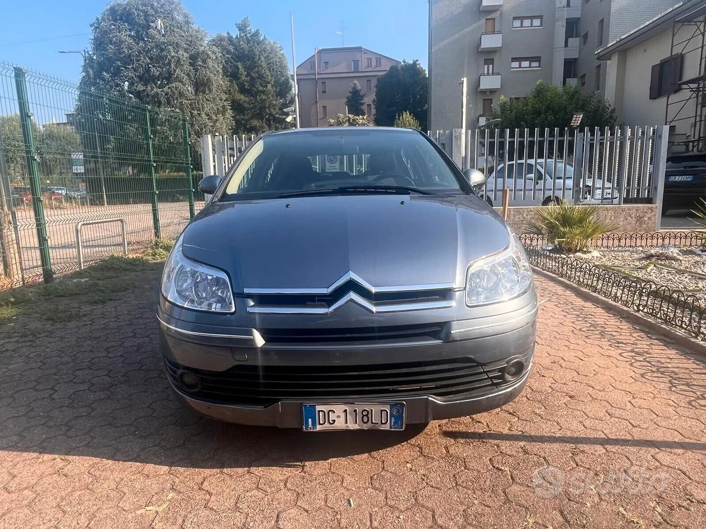 Citroen C4 2007 photo 2
