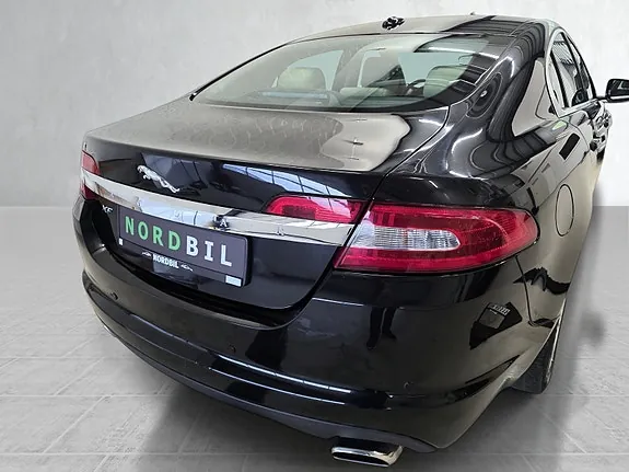 Jaguar Xf 2010 photo 4