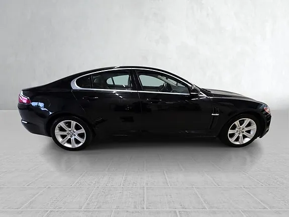 Jaguar Xf 2010 photo 2