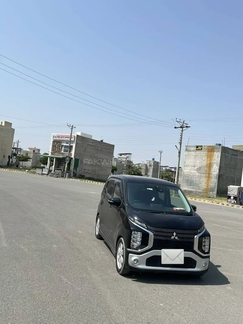 Mitsubishi Ek X