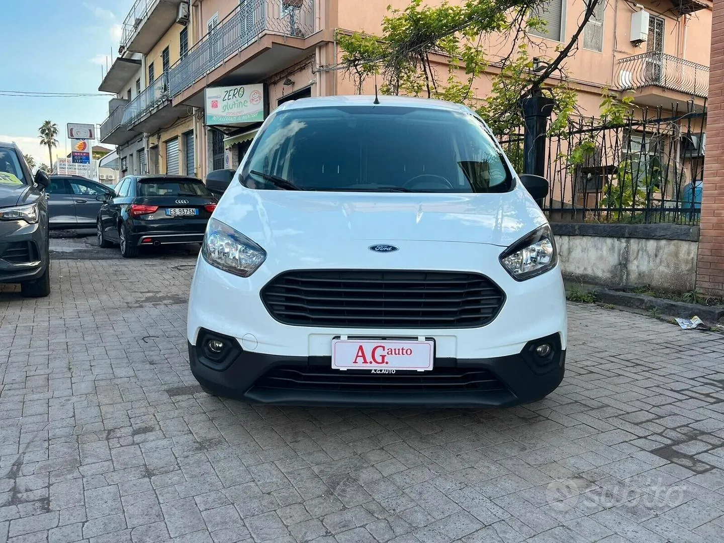 Ford Transit Courier 2020 photo 2