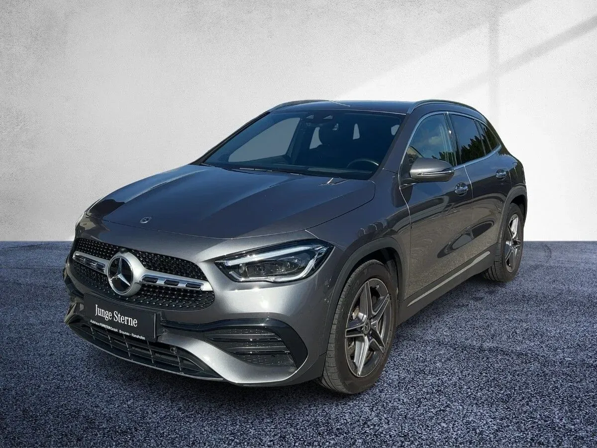 Mercedes-Benz Gla Class 2023 photo 2