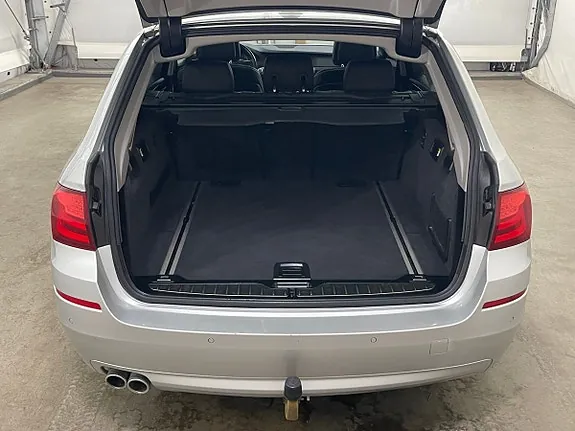 BMW 5 Series 2011 photo 4