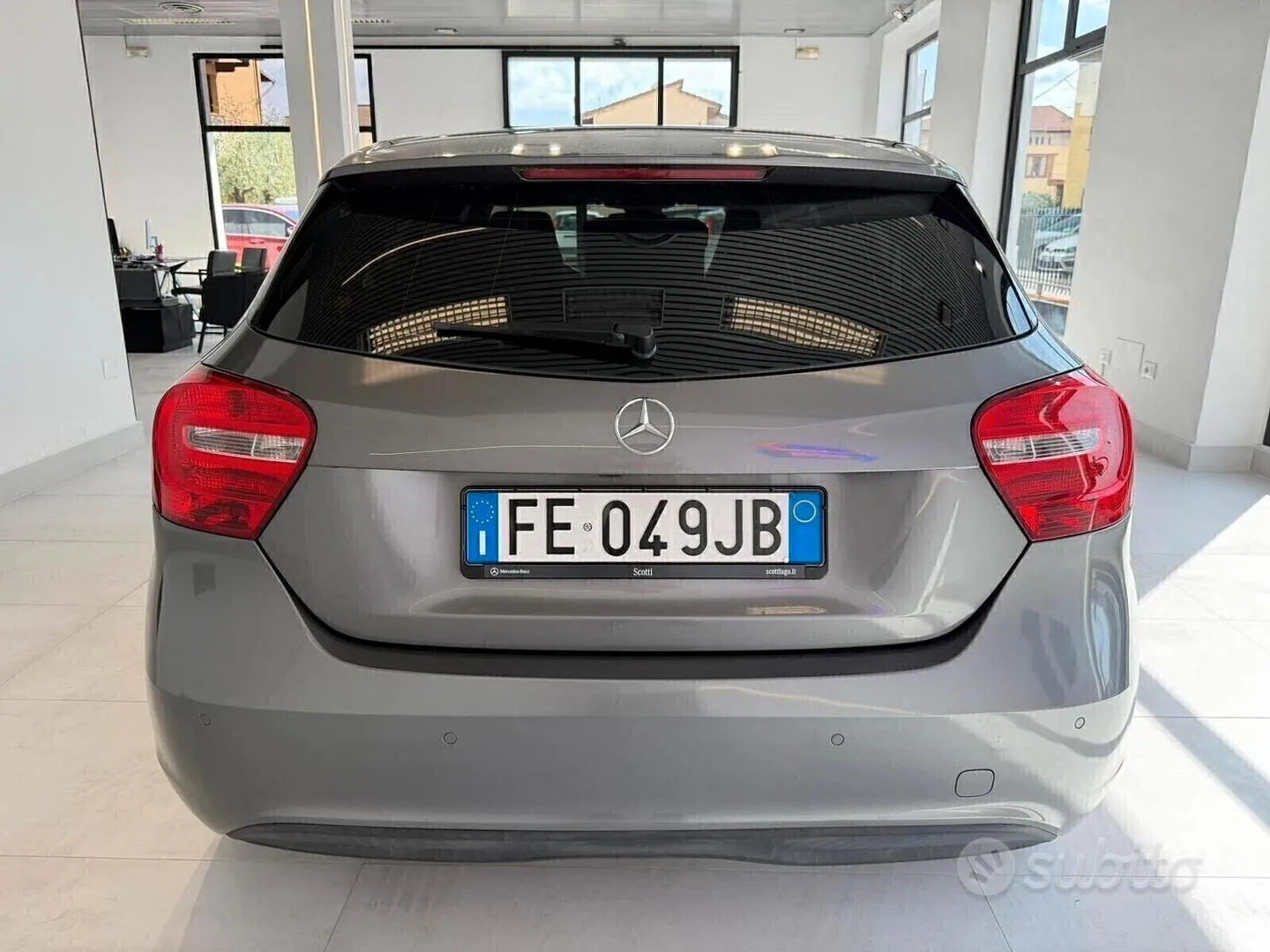 Mercedes-Benz A 180 2015 photo 4