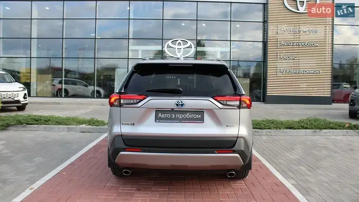 Toyota Rav4 2025 photo 5