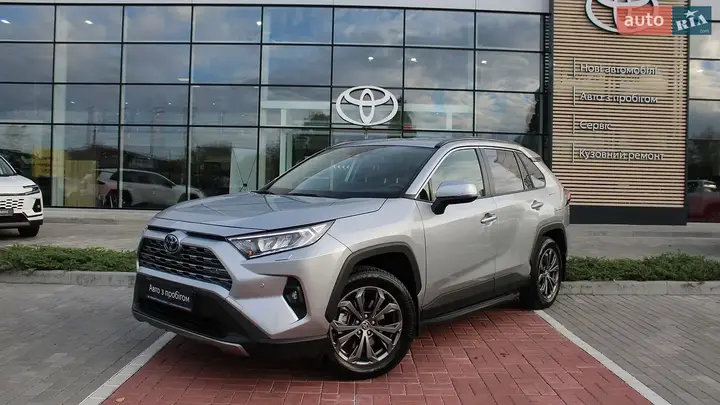 Toyota Rav4 2025 photo 3