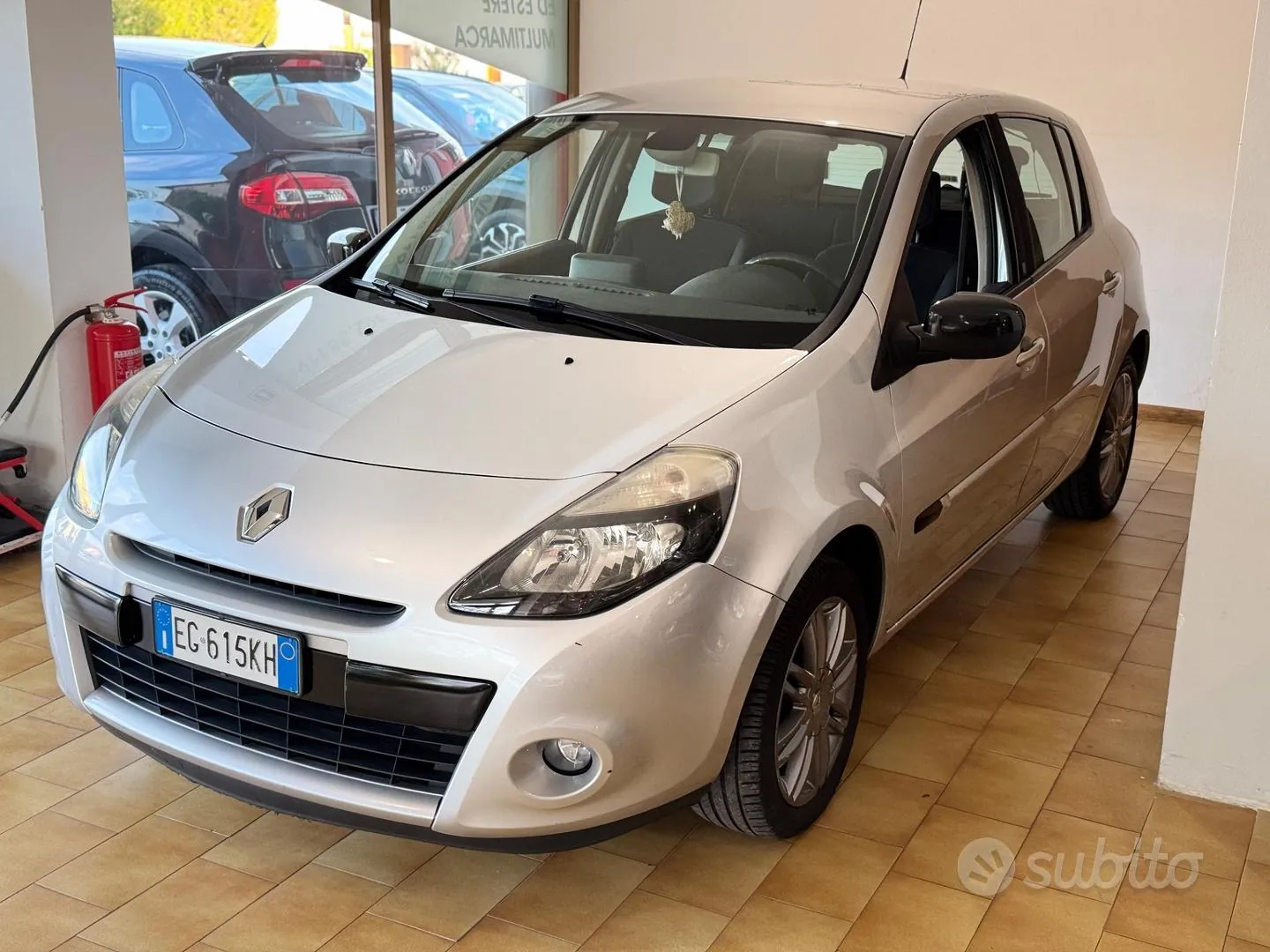 Renault Clio 2011 photo 3