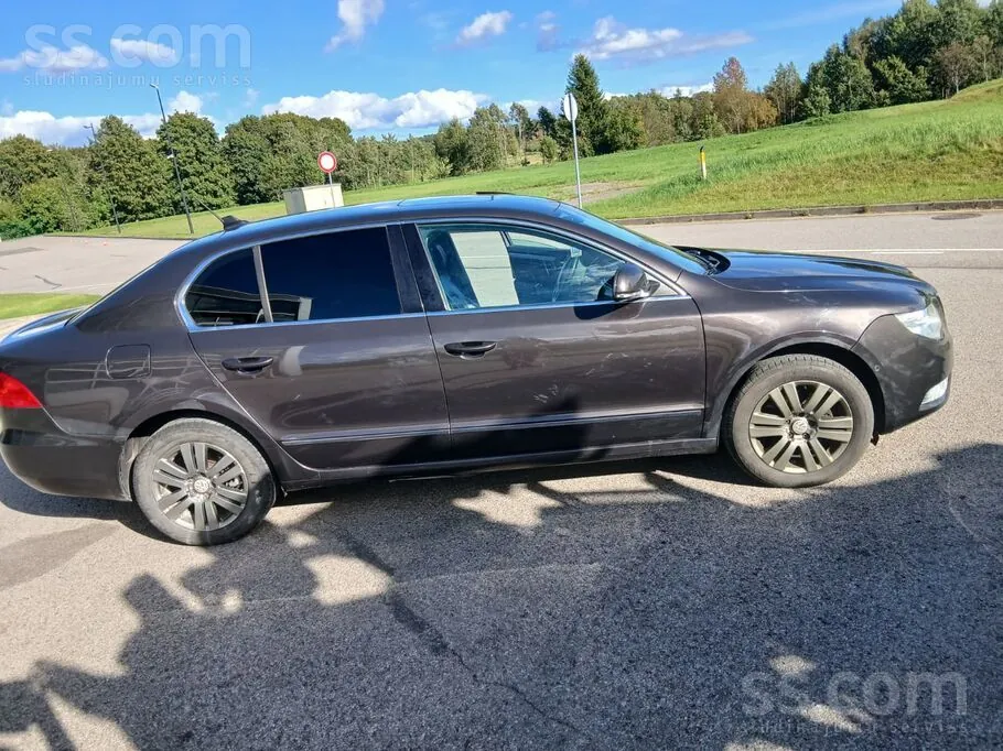 Skoda Superb 2008 photo 4