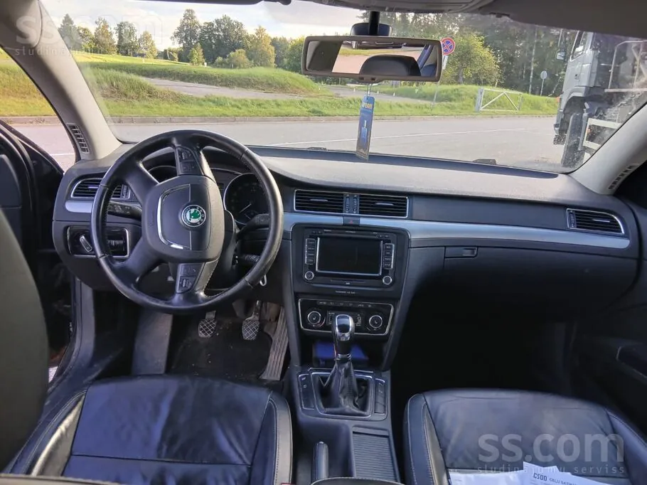 Skoda Superb 2008 photo 5