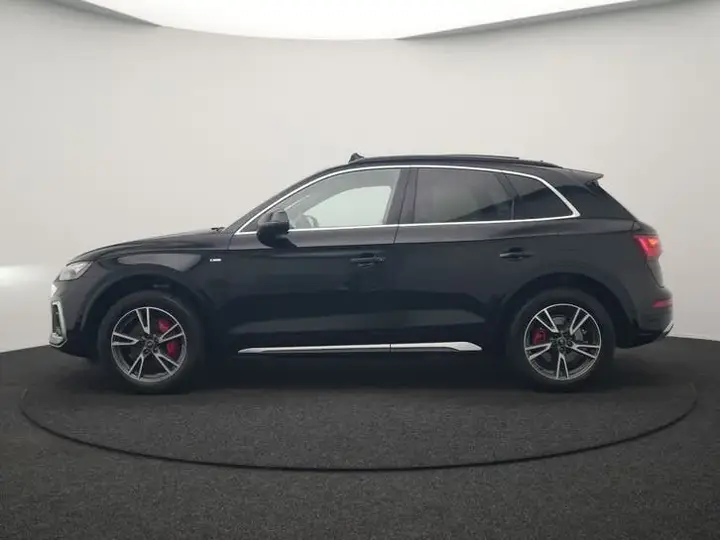Audi Q5 2023 photo 2