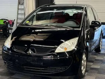Mitsubishi Colt 2006 photo 2