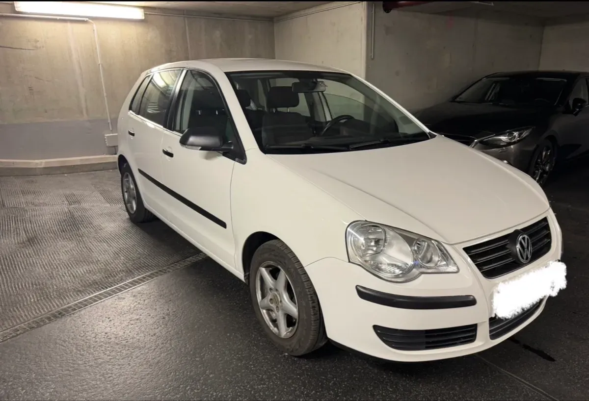 Volkswagen Polo 2006 photo 2