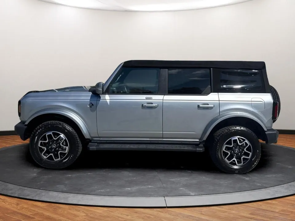 Ford Bronco 2022 photo 2