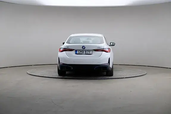 BMW I4 2022 photo 5