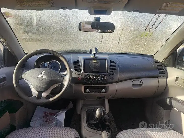Mitsubishi L200 2006 photo 4
