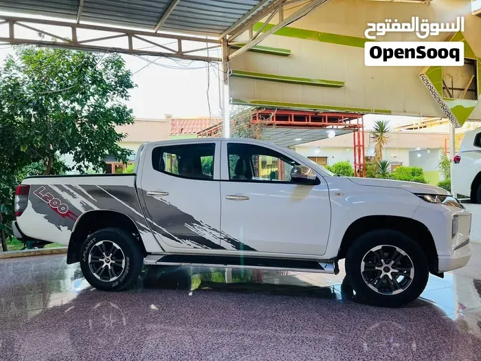 Mitsubishi L200 2022 photo 2