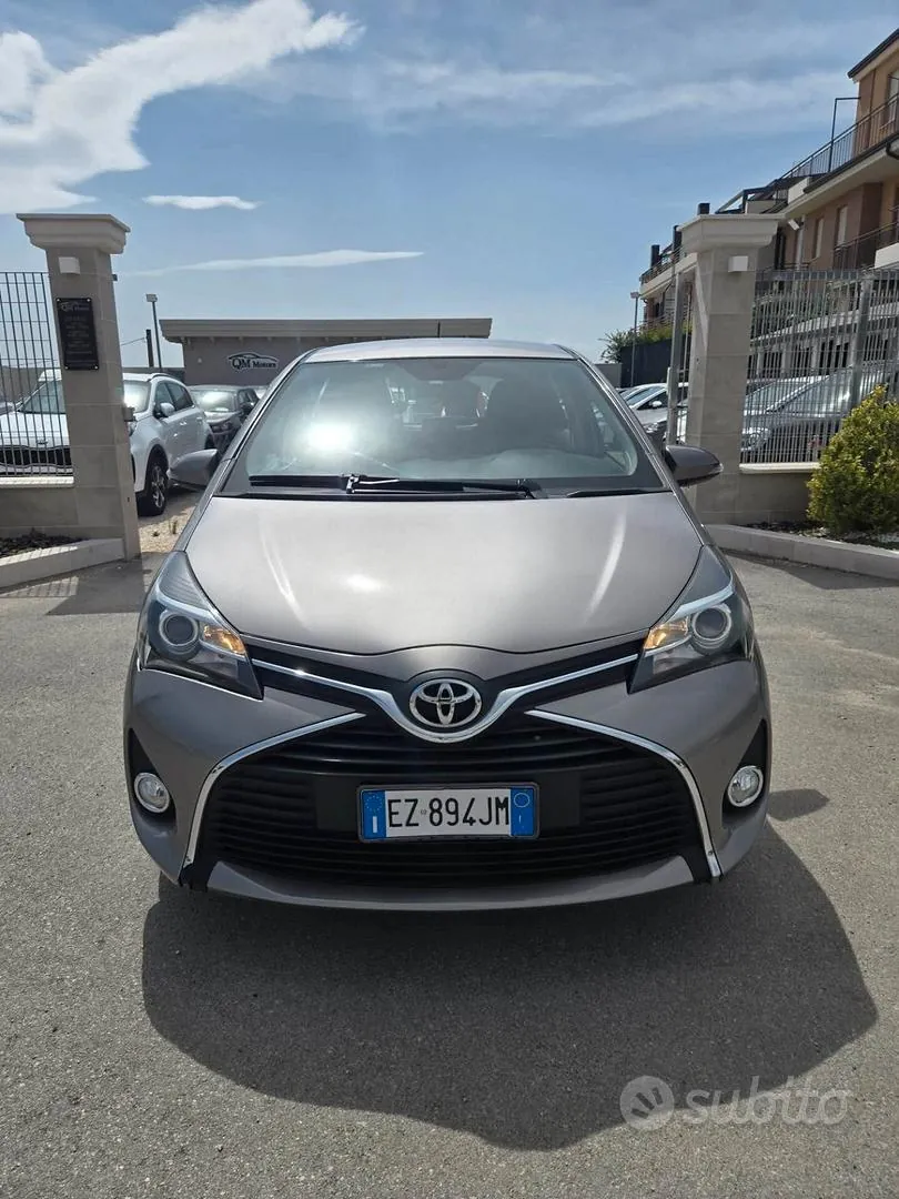 Toyota Yaris 2015 photo 3