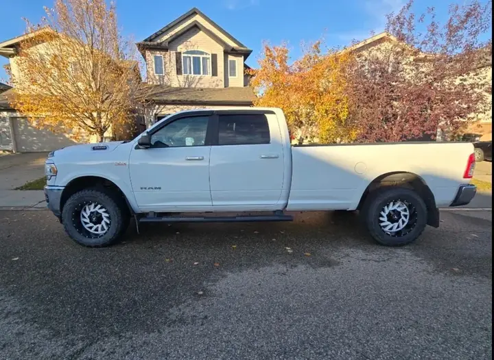 Dodge Ram 3500 2019 photo 2