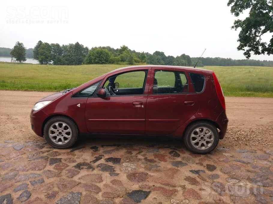 Mitsubishi Colt 2007 photo 2