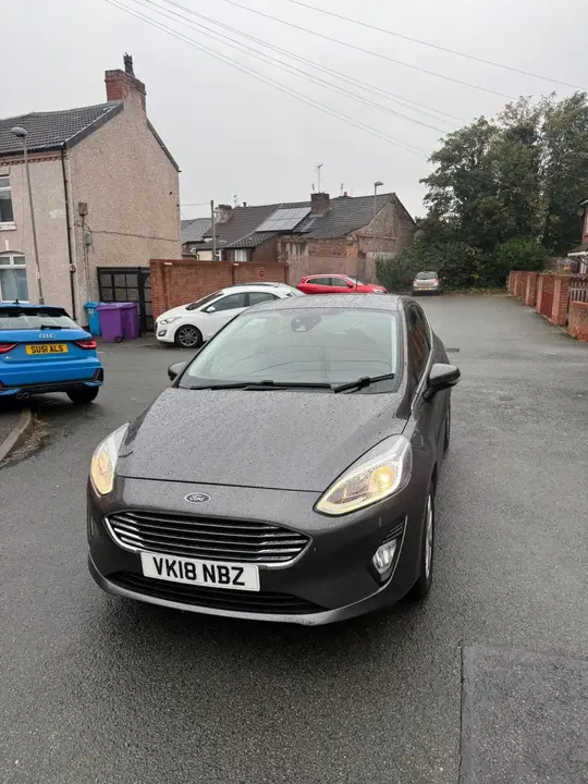 Ford Fiesta 2018 photo 2