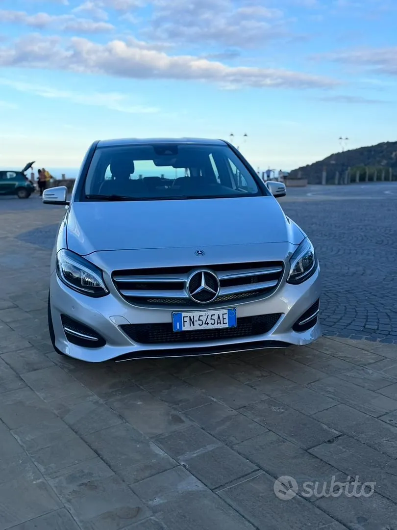 Mercedes-Benz B180D 2018 photo 3
