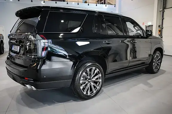 Chevrolet Tahoe 2025 photo 2
