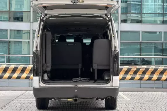 Toyota Hiace Commuter 2014 photo 3