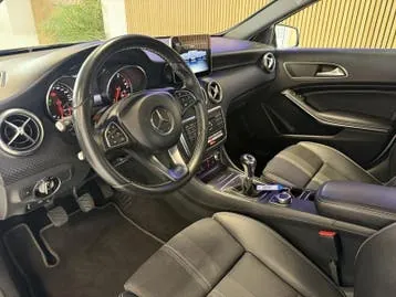 Mercedes-Benz A-Class 2018 photo 2